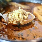 スープカリー専門店 元祖 札幌ドミニカ - スープにくぐらせて