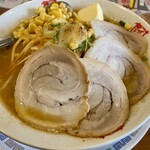 おおぎやラーメン - 料理写真:ネギ味噌バターコーンチャーシュー。