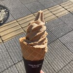 イシイの甘栗 - 料理写真:栗ソフトクリーム400円