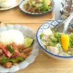 カオマンガイ12号