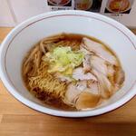 ラーメン 糸 - 焼干し醬油らーめん・ちぢれ麵中