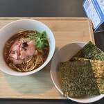 らぁ麺と点心 グラフミ - 