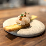 IZA - ブルスケッタ　サワークリーム、フォアグラ
            赤海老、ウイキョウ(フェンネル)
            干し柿のペースト