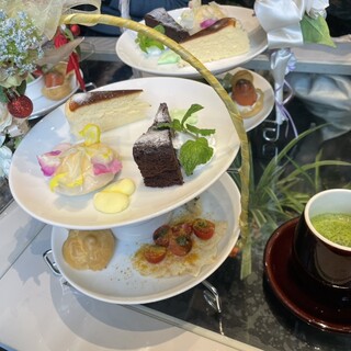 口コミ一覧 : FLOWER CAFE MONTPARNASSE （フラワー カフェ