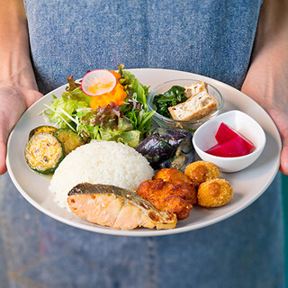 Cozy Cafe & Bar beyond_0