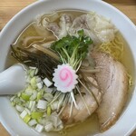麺屋 ソルト - 料理写真:塩パンチワンタン麺