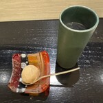 島津 - 黒糖のジェラートとアールグレイティー