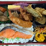 キッチンオリジン - 料理写真:銀鮭塩焼きの彩り幕の内弁当税込 873.円
