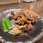 地鶏屋 亜門 - 【鶏ももばらし焼き】
勢いよく立ち昇る炎で新鮮な地鶏を豪快に焼き上げる伝統的な究極の炭火焼。
