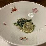 すき焼割烹 日山 - 松茸とズワイガニと水菜の和物