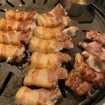 熟成肉専門店 ヨプの王豚塩焼 新大久保本店 - 