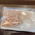 すき家 - 鰹節は別皿