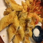 男鹿半島 - お腹いっぱいでも入ってく