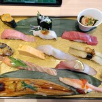 寿司の美登利 総本店 - えびを別のものに変更しております