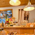 バナナファクトリー - 一番人気のバナナパイ、カヌレ等々