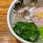 中華そば 満鶏軒 - 特製鴨中華そば、旬の青葉