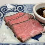 酒肴 新屋敷 - ローストビーフってなんでこんなに美味いんだろ