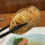 酒肴 新屋敷 - 雲丹より牡蠣バターが好き。ちょっと嘘、かも？