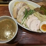 麺 ヒキュウ 六甲道店 - 