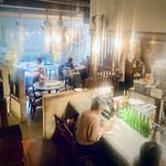 モンスーンカフェ - 平日昼。超満員。予約必須でしょう