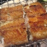 俺のうなぎ - 2014年12月：鰻懐石(\7000+税+サービス料10%)…白焼き：表面がぱりっぱりで激ウマです