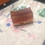 2014年12月：鰻懐石(\7000+税+サービス料10%)…鰻の煮こごり：下部に身、上部が煮こごりでした