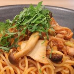 ハシヤ 幡ヶ谷分店 - かつお木の子²オリーブ辛い辛いトマトソース大盛り