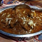 サティヤム - お勧めの骨付きマトンカレー