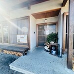 母ちゃんの火鉢カフェ - 玄関