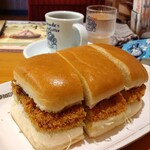 コメダ珈琲店 - 料理写真:カツカリーパン