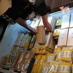 つきぢ松露 - 銀座三越 料理 全体