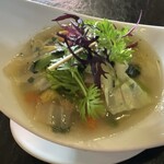 ラ カーサヒデ - 彩り野菜と若鶏のブロードのミネストラ