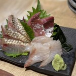 釣宿酒場 マヅメ - 3切れずつ3種盛り　1,195円