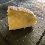 ラ カーサヒデ - 3種類の焼き立てパンを頂きました。