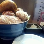 あげ市 - あげ市　デカ盛り丼