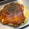 扇 - 肉玉そば(税込980円)
・茹で生中細麺(そぞ製麺所)
・広島わしらの結晶ソース(お好み焼き店が企画開発)
・焼き方:押さえない
・焼き上がりの形:綺麗な焼き上がり
・鉄板or皿で食べるのが標準