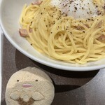 カフェ・ド・クリエ - 3種チーズのカルボナーラ～温泉たまごのせ～