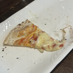 ナポリの食卓 パスタとピッツァ - 3種のチーズ？