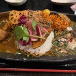 旧ヤム邸 - スペシャルミックスカレー