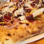 ロルノ - スペシャルピッツァ「ラディッキオ」