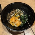 焼肉屋 斗膳 - ●石焼ビビンバ、825円