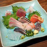 銀座 いっぱし - お刺身盛り合わせ  1人前推定¥1,500（画像は2人前）