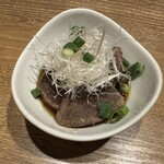 焼肉屋 斗膳 - ★やわらか牛タンの土佐ぽん酢、450円