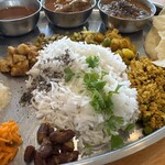 南インド料理DAL - ★マハラジャ(王様)のミールス