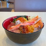 なごみや - 料理写真:はな”盛り海鮮丼