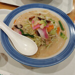 リンガーハット - 料理写真:『野菜たっぷりちゃんぽん』990円