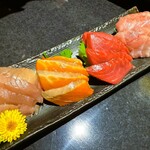 酒呑倶楽部 つなよし - No3「生本マグロと鮮魚の刺身4点盛り合わせ」