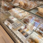 亀屋芳広 - 内観