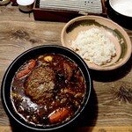 アジアンスープカリー べす - BIGハンバーグカレー