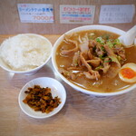 信長ラーメン - 料理写真: